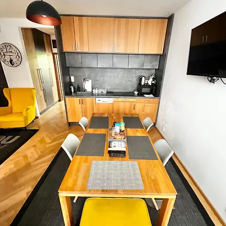Old Town - Terrace & Parking براغ